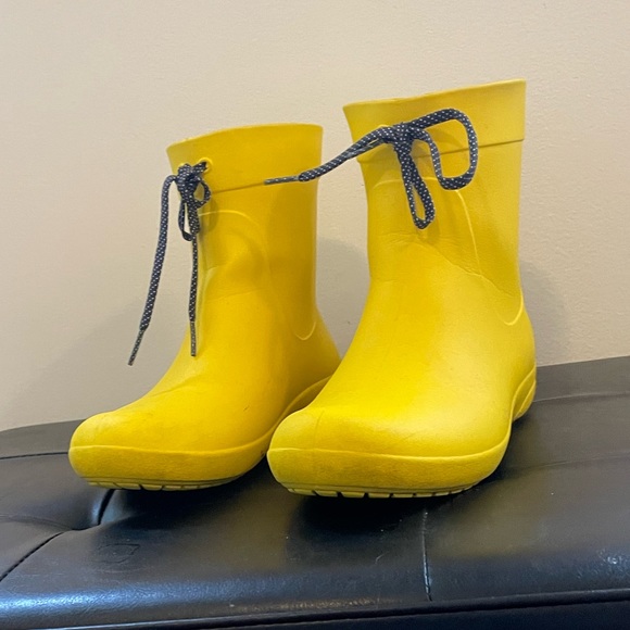 Crocs rain boots - Picture 2 of 3